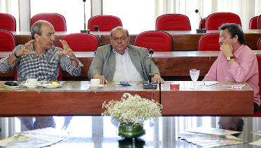 Encontro reitorEmmanuelcom políticos Foto Alexandre de Moraes site