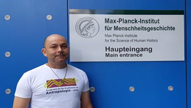 HPS na entrada do Insitituto Max Planck em Jena